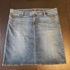 NYDJ jean skirt, size 18, in excellent condition